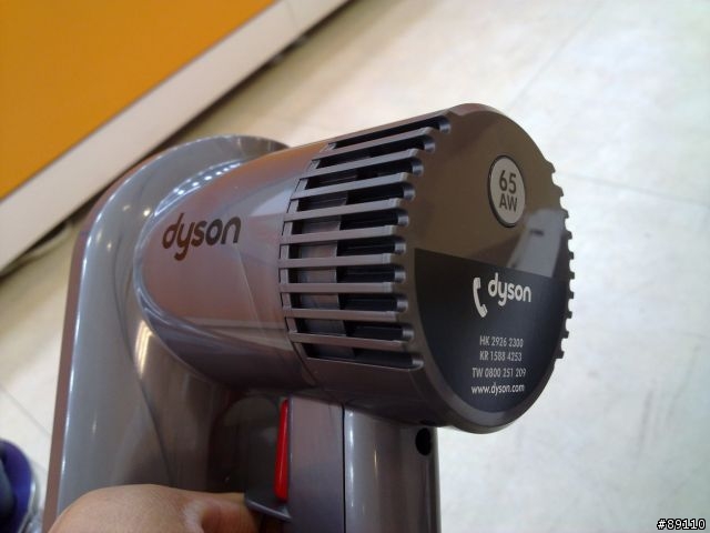 新登場,手提吸塵器界中的小霸王!! DYSON DC31開箱分享