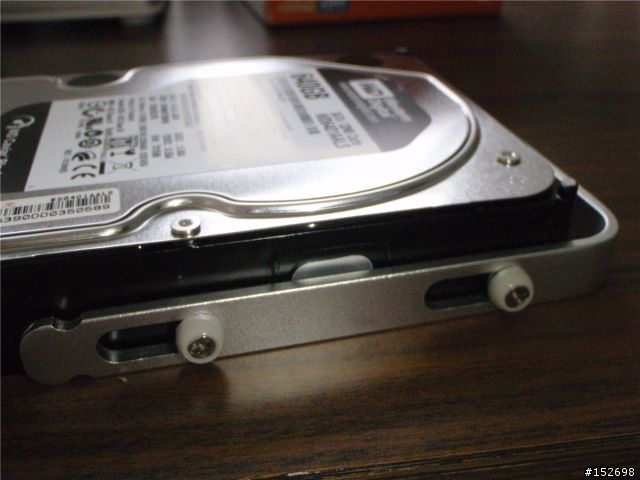 [開箱分享] ONNTO dataTale 4Bay Raid System 磁碟陣列機