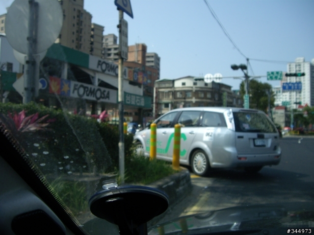 LUXGEN 的不知名車