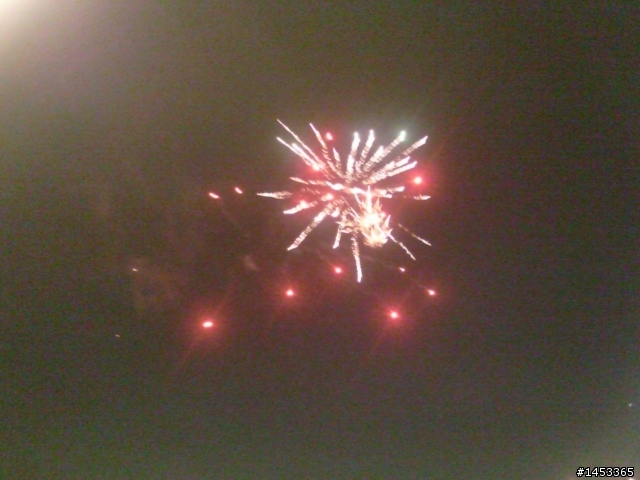 用S8000錄到煙火，好幸運！