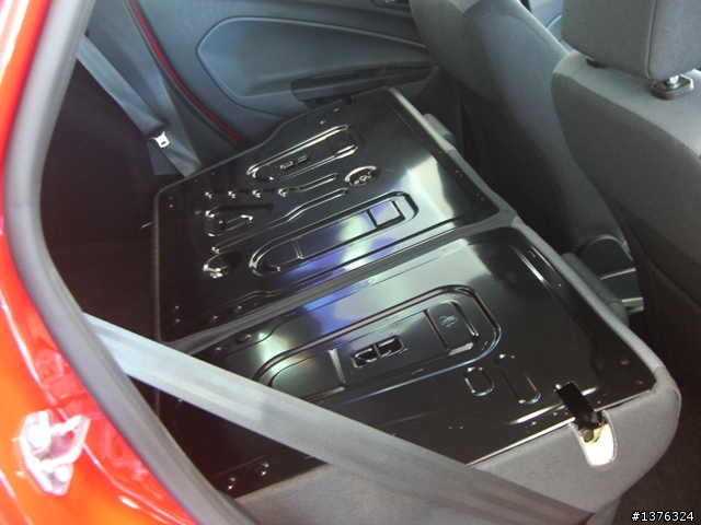 Fiesta Trend 1.4 賞車照70P