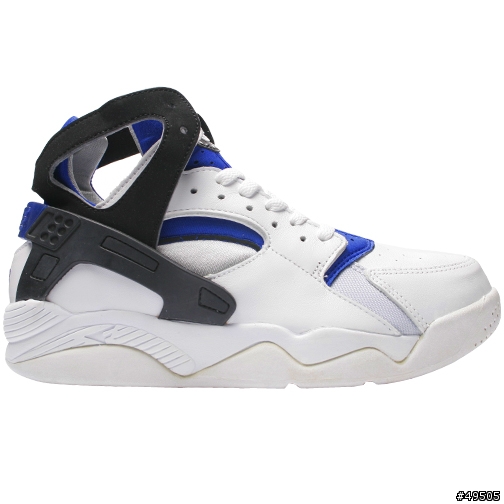 找一雙 NIKE 鞋 AIR FLIGHT HUARACHE