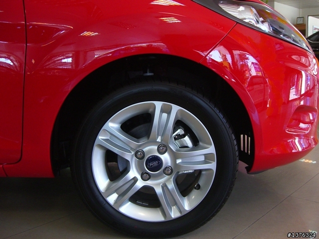 Fiesta Trend 1.4 賞車照70P