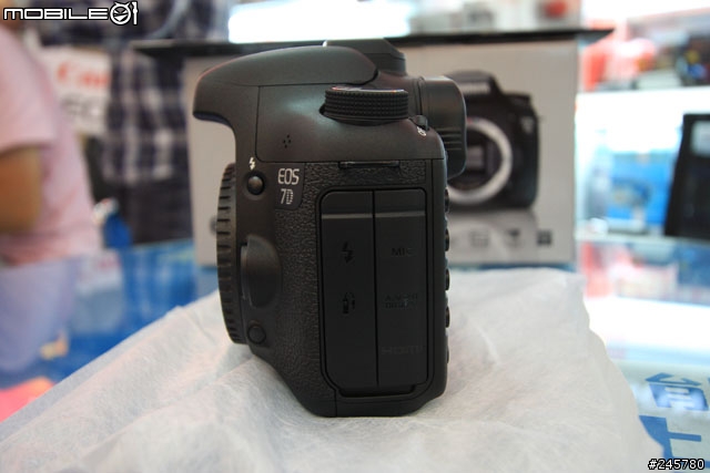[快速開箱]EOS 7D