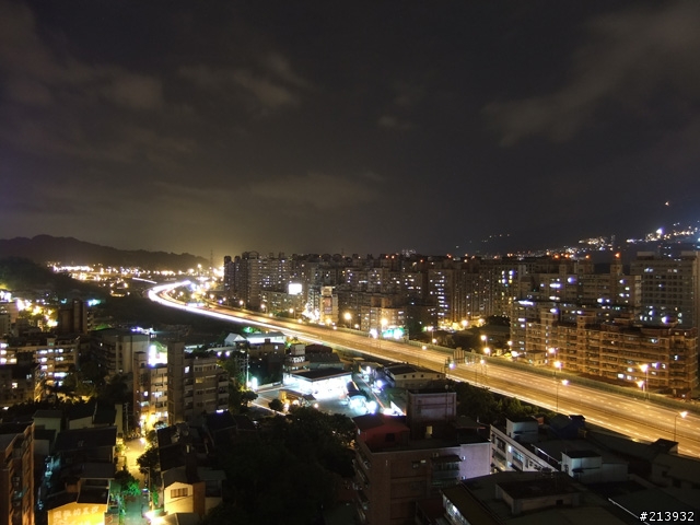 F70EXR夜景小測