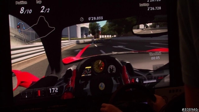 GT5在TGS上的DEMO出現Lamborghini Gallardo LP560-4和Ferrari 458 Italia , 2010年3月日本上市!! 新增FM3翻車畫面