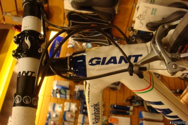 ［分享］２０１０Tcr Advance Giro 開箱文