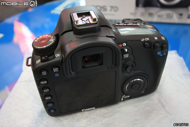 [快速開箱]EOS 7D