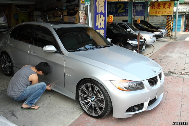 第二換335I-4門改M3前包+側裙開箱照