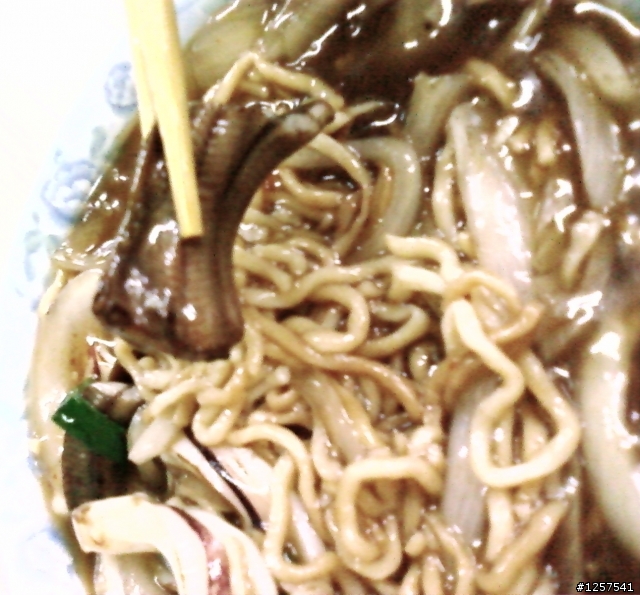 東區：東門路二段/裕豐街口的"炒鱔魚專家"(台南炒鱔魚最脆的一家)