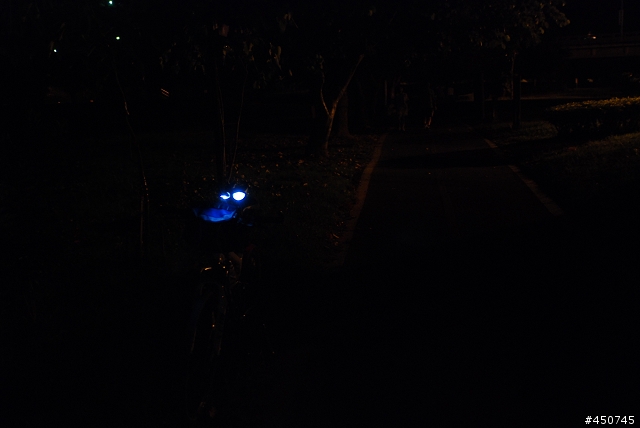 德規車燈 v.s. 槍燈