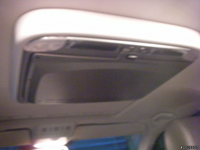 (分享)VW T5 Multivan HL 神奇小桌子