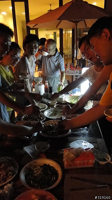 沙灘、音樂、熱炒、啤酒  夏夜晚風(玩瘋)PART2...