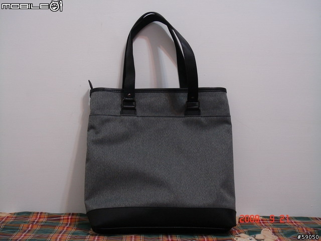 分享一下好看的COMME CA ISM男生手提 肩背包包