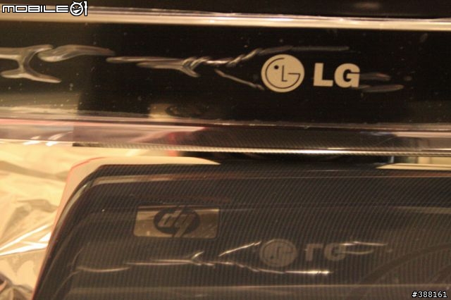純開箱 LG W2753V ~ 好大丫!!