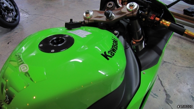 低調開箱~TWM CARBON 快開油箱蓋