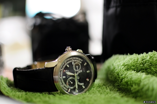 [開箱]CITIZEN ECO-DRIVE 光動能月相錶 AP1001-19E
