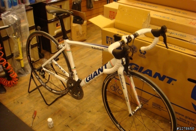 ［分享］２０１０Tcr Advance Giro 開箱文