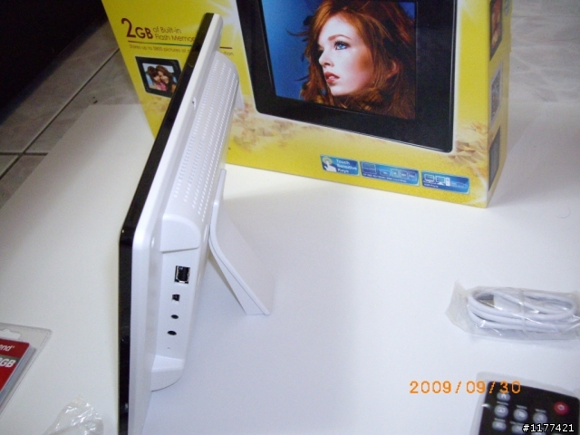 創見TRANSCEND T.photo PF810K 8吋 2GB數位像框(開箱文)