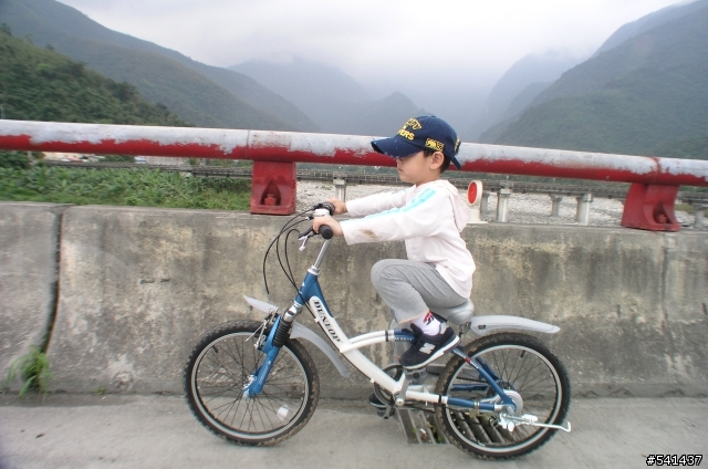 4歲小朋友 單日挑戰35公里，花蓮-太魯閣-花蓮