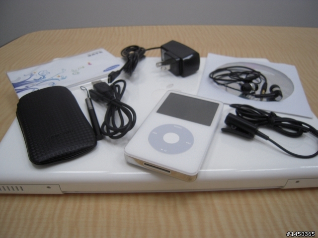 白色Mac.Ipod.Arc與S8000敗家入手啦
