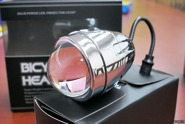 勁亮 BICYCLE HEAD LIGHT M1 F1 開箱 PK 測試