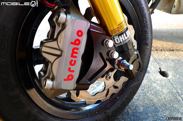 制動--神兵利器--Brembo一體成形輻射卡鉗+FREN TUBO 碳纖維油管