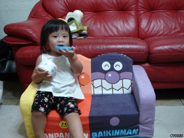 (開箱文)..麵包超人兒童專用沙發(床)