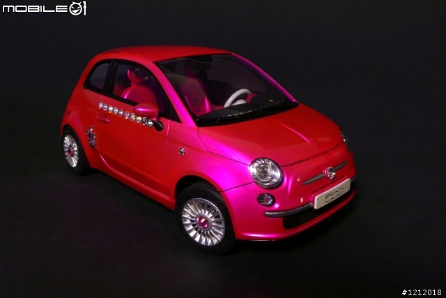 女王一同完成之 New Fiat 500 Barbie custom亮晶晶版