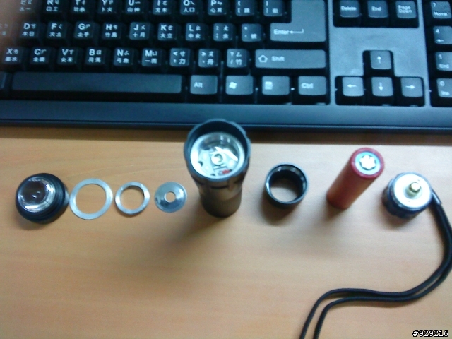 第3代旋轉變焦手電筒不負責任開箱文