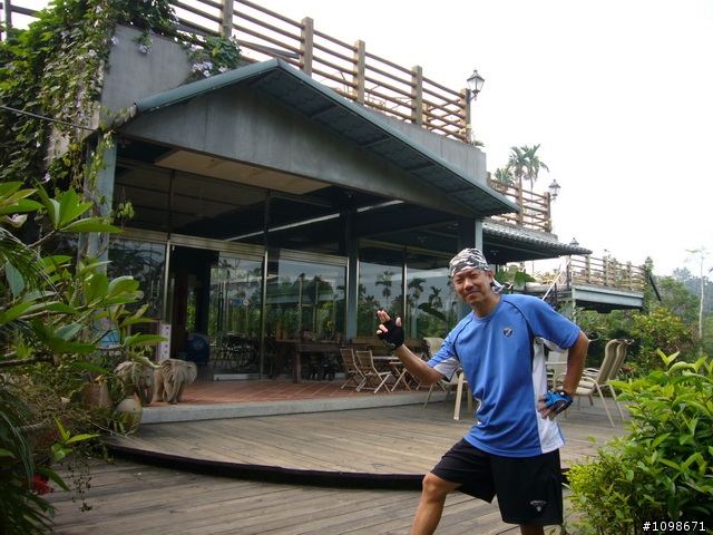 ［純分享］茉莉約騎挑戰峭壁刻字小斜坡