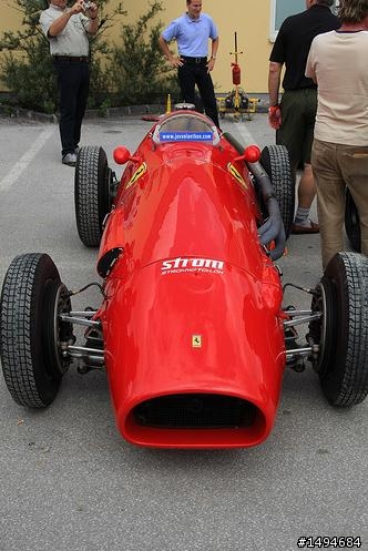 模型車收藏分享[007-CMC-M056, 1/18, Ferrari 500 F2, 1952/53]