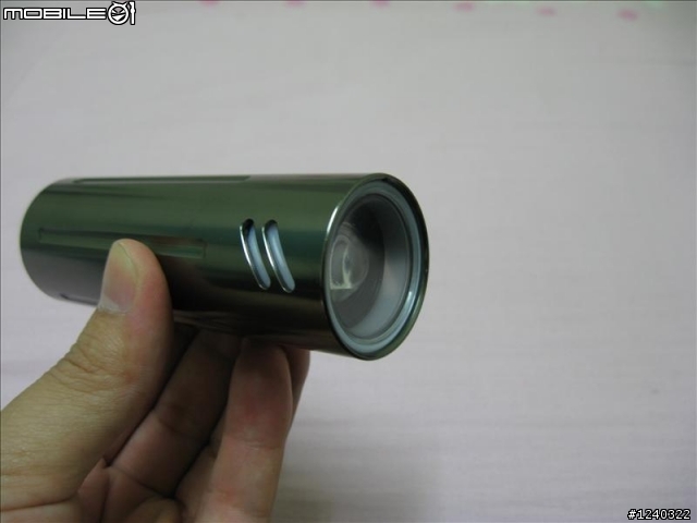 UK3剛取得.....已更新~並在第5棟樓放上M1+車燈