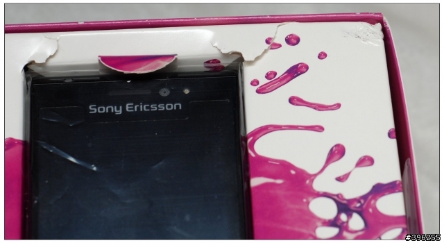 開過了還是要開這是01傳統~差點心碎的..SonyEricsson Satio開箱 10/20新增包膜+伸縮觸控筆