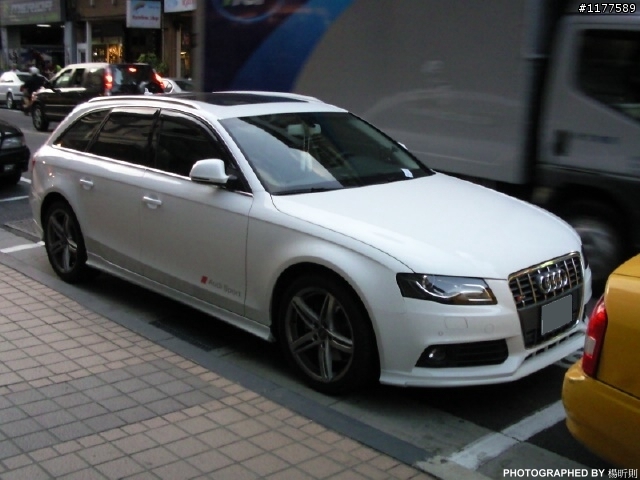 [巧遇] AUDI S4 AVANT ?