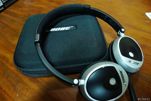[開箱]Bose  on-ear headphones