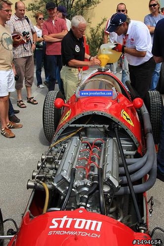 模型車收藏分享[007-CMC-M056, 1/18, Ferrari 500 F2, 1952/53]