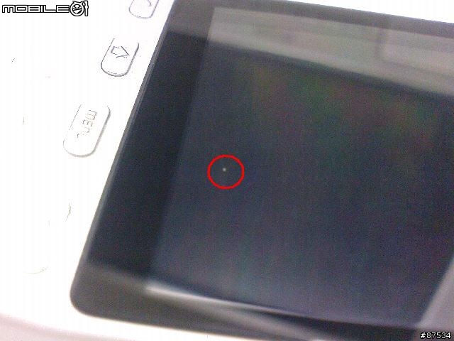 Hero 的面板玻璃下有小灰塵！？