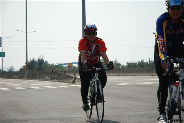 400K照片上午11:00~13:00香山～下午15:00左右～竹圍漁港