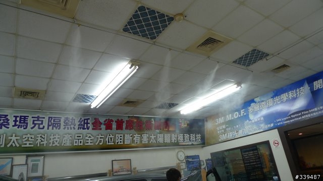 <11/03補數位天線照片>LUXGEN 簡單交車開箱及貼隔熱紙 之有圖有真相