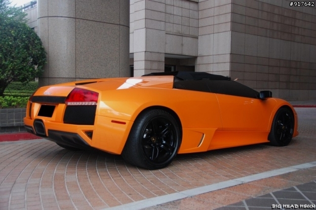 今天帶帽子出門......LP640 - Roadster