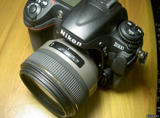 去皮的 Sigma 30mm f1.4