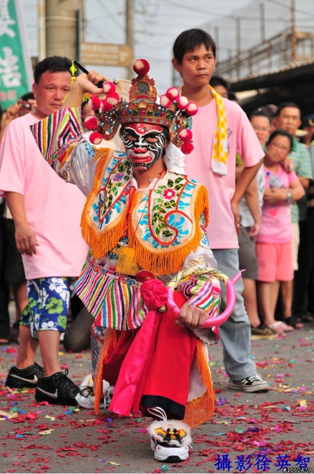 98年10月10日東港王船祭請各位大大共襄盛舉一起蓋大樓