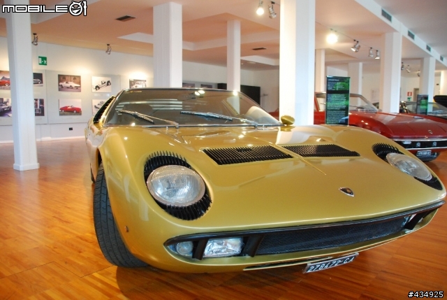 [分享]博物館巡禮之馬面與牛頭~~~Lamborghini Museum(圖多)
