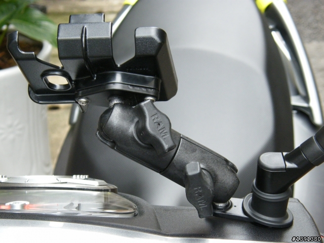 (510電池有單賣囉!!)Garmin 510 & RAM MOUNTS 專用車架~