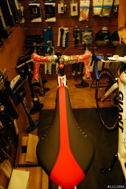 樺哥的2010 Gaint TCR Advanced 3 白紅S號開箱文(千等萬等還是等到了拉)