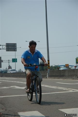 400K照片上午11:00~13:00香山～下午15:00左右～竹圍漁港