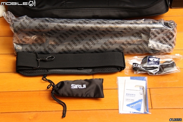 [開箱紀念] SIRUI N-2204碳腳 + G20球形雲台