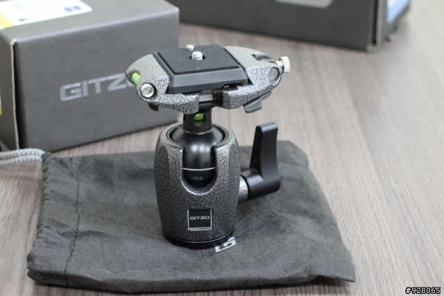 Gitzo GH2781TQR 反折腳架用中心球自由雲台~開盒！2010/7/23 追加刊載 Gitzo GC1100 腳架袋