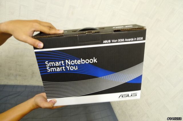 [開箱] 華碩UL30A 黑色髪絲美型機 外觀分享